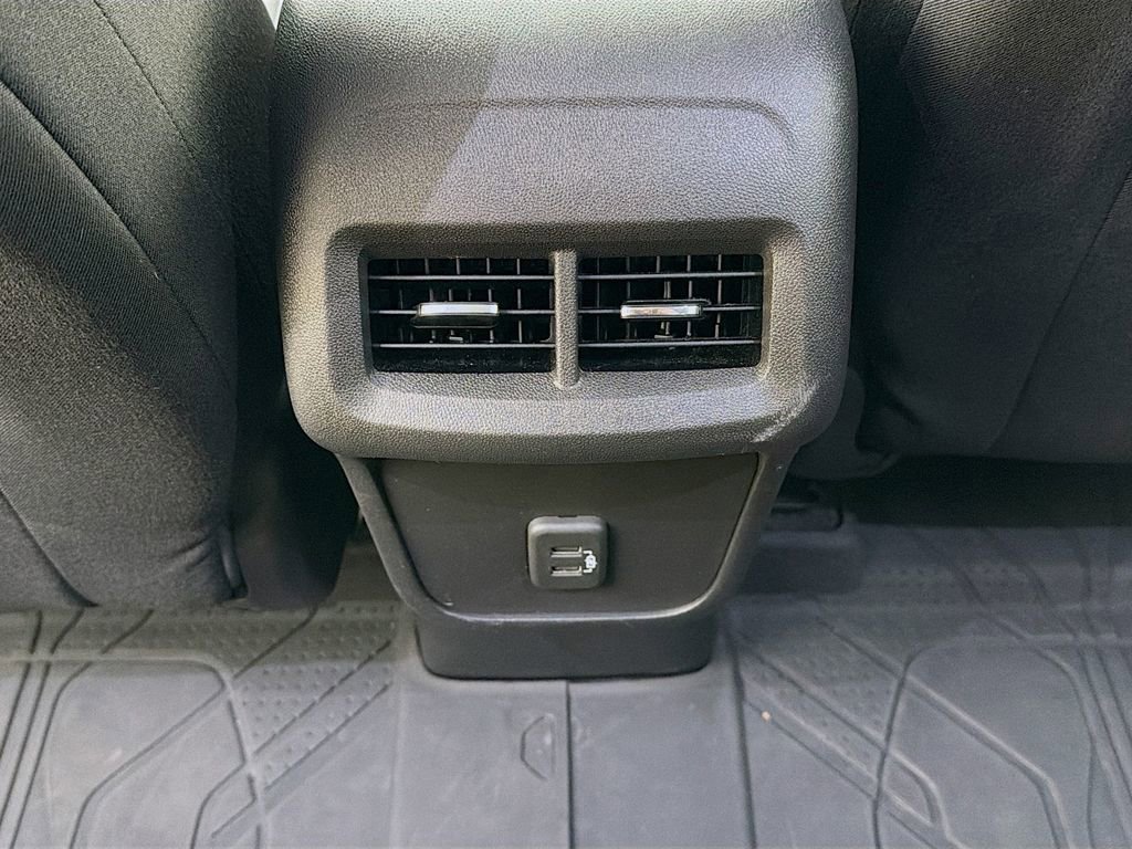 Used 2022 Chevrolet Equinox LT FWD image 35