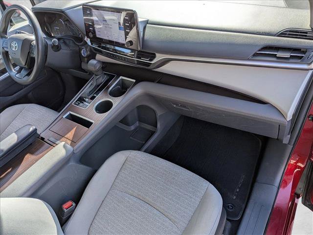 Used 2023 Toyota Sienna LE FWD image 20