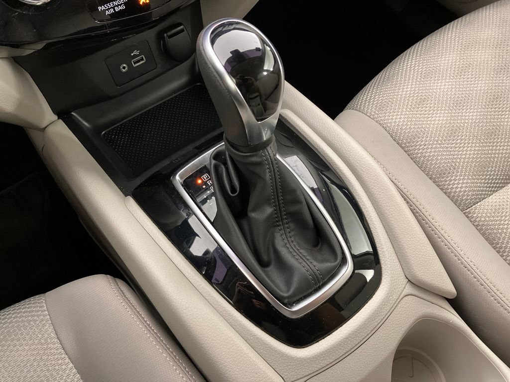 Used 2021 Nissan Rogue Sport SV image 28