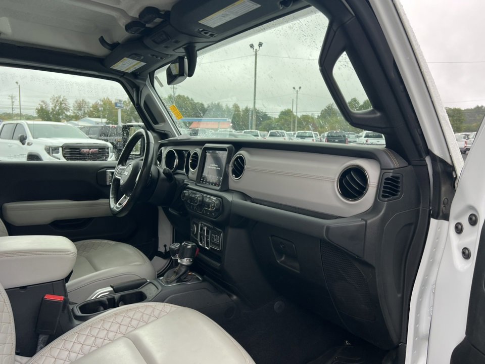 Used 2021 Jeep Gladiator Overland image 12