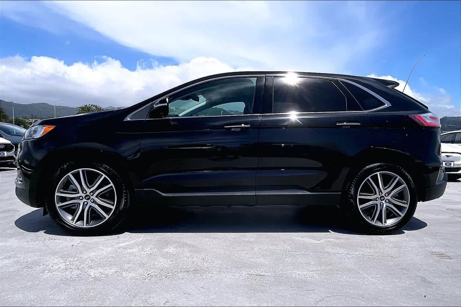 Certified 2024 Ford Edge Titanium w/ Equipment Group 301A AWD/4WD image 3