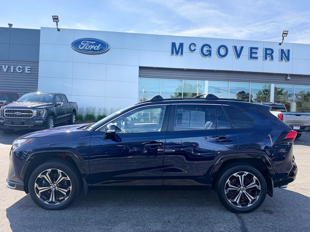 Used 2024 Toyota RAV4 XSE w/ Weather Package AWD/4WD image 3