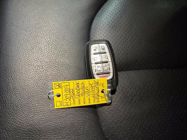 Used 2022 Chrysler Pacifica Touring-L FWD image 9