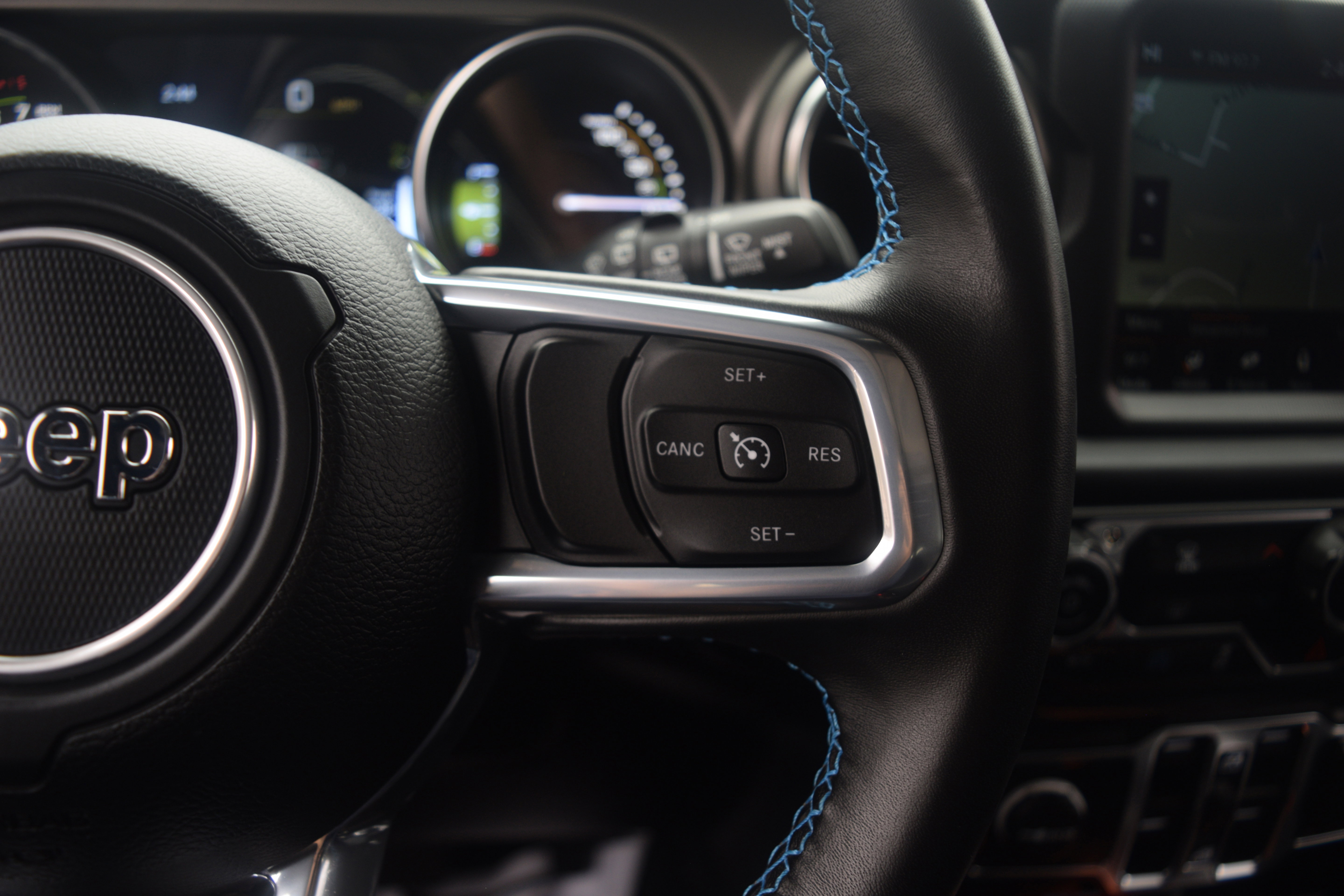 Used 2022 Jeep Wrangler Unlimited Rubicon w/ Steel Bumper Group image 5