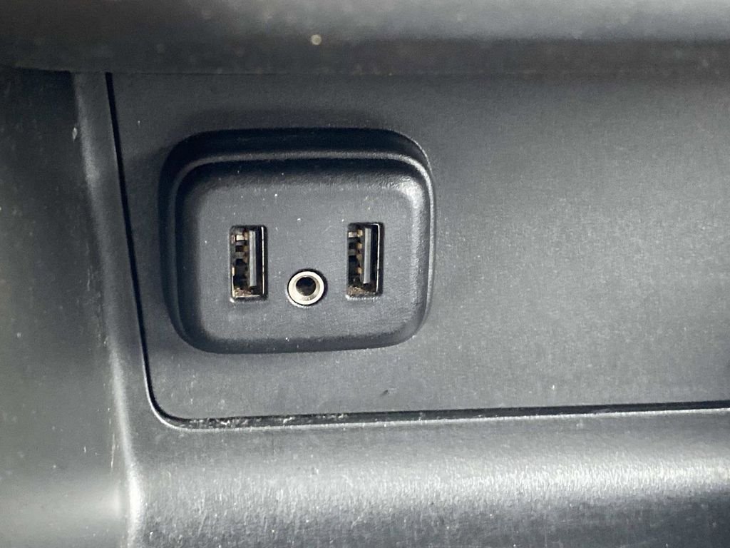 Used 2022 Chevrolet Colorado LT w/ Fleet Safety Package RWD image 28