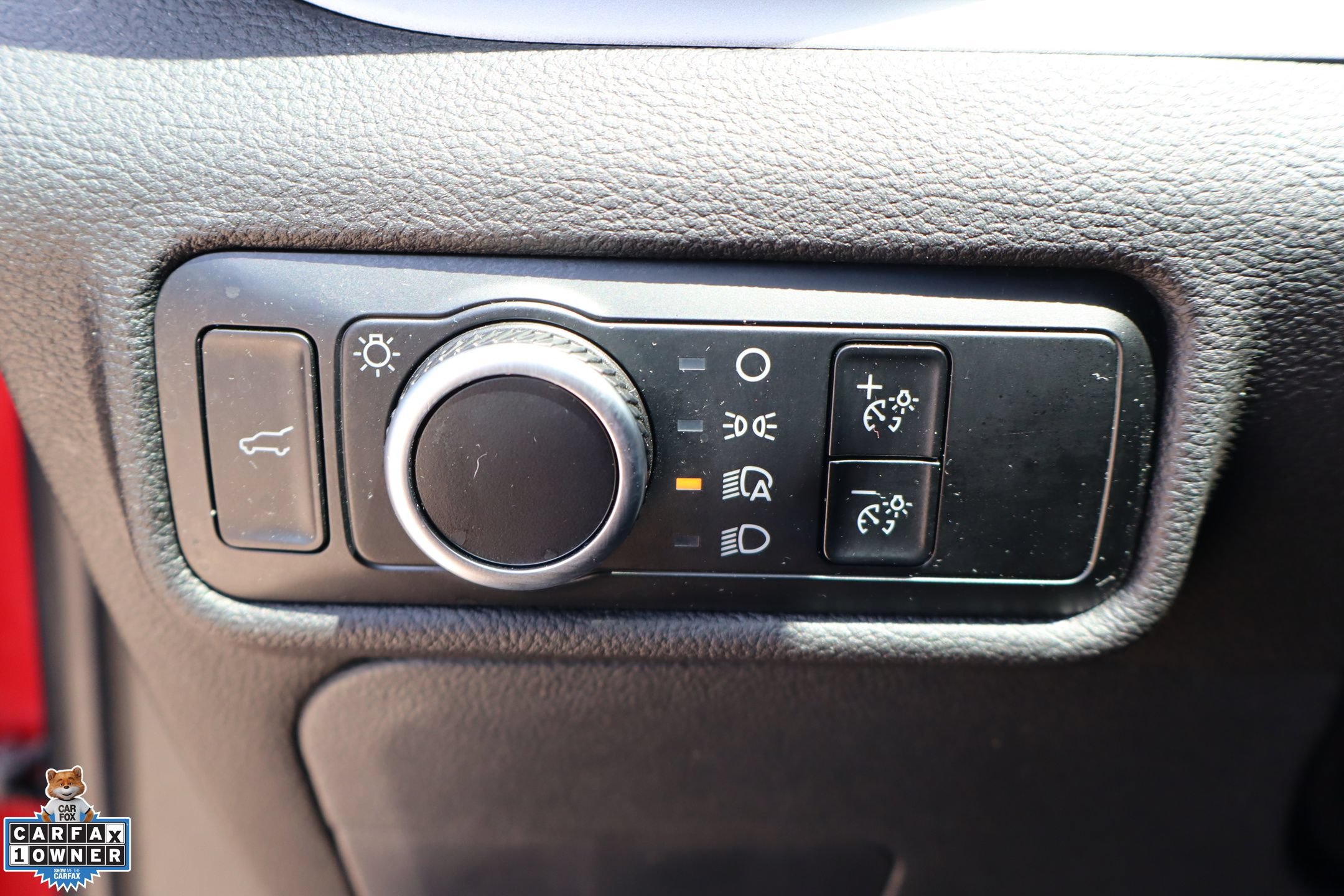 Certified 2024 Ford Explorer XLT RWD image 13