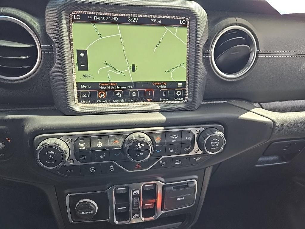 Used 2021 Jeep Wrangler Unlimited Sahara AWD/4WD image 14