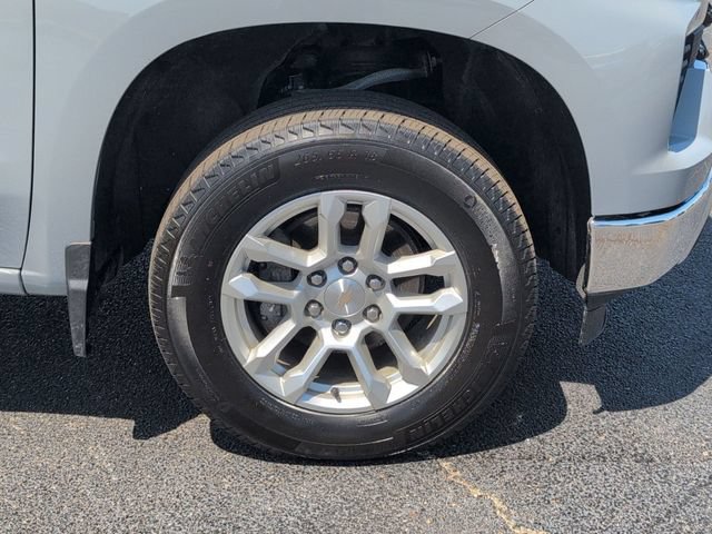 Used 2024 Chevrolet Silverado 1500 LT AWD/4WD image 11