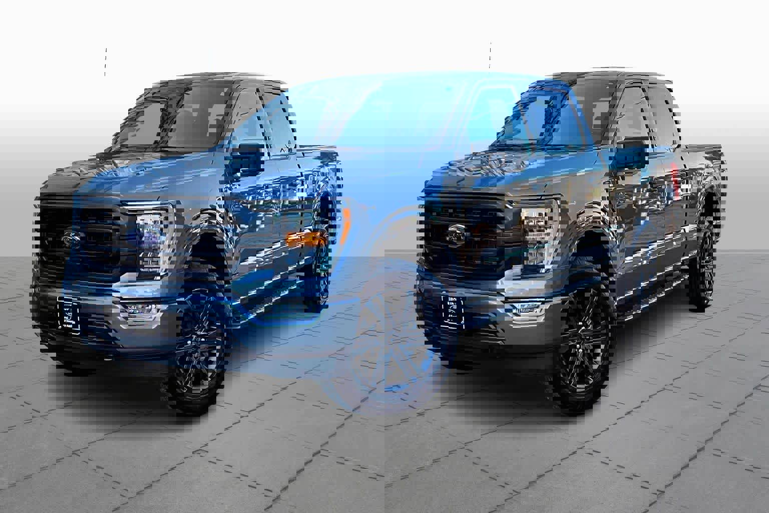 Certified 2022 Ford F150 XLT w/ Equipment Group 302A High image 34