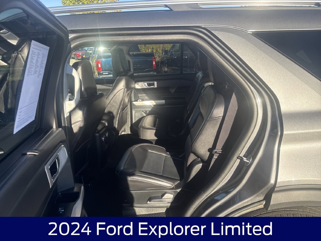 Certified 2024 Ford Explorer Limited w/ Limited Technology Package AWD/4WD image 19
