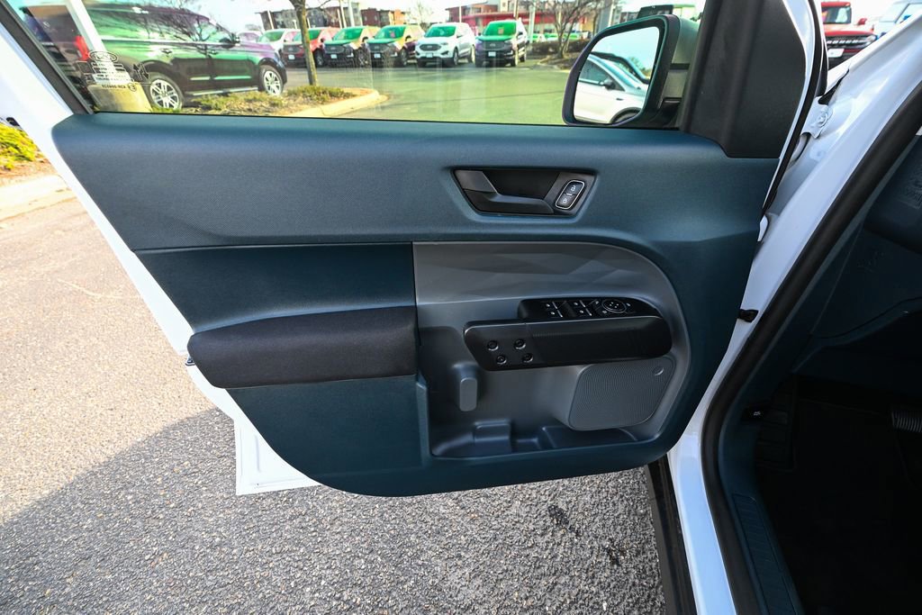 Certified 2025 Ford Maverick XL image 23