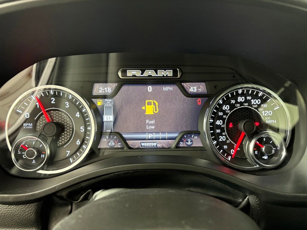 Used 2025 RAM 1500 Laramie AWD/4WD image 17