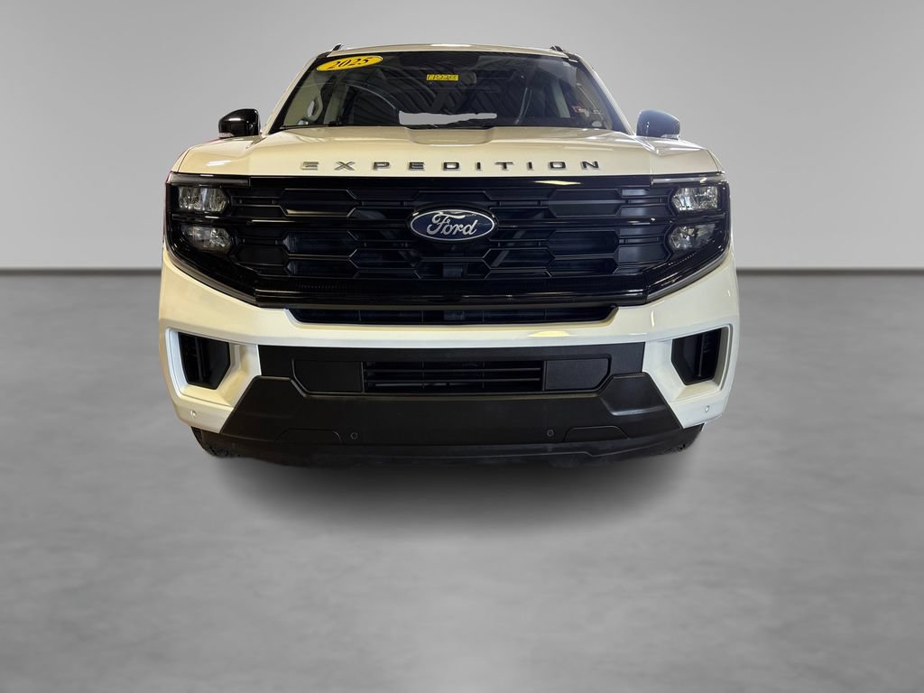 Certified 2025 Ford Expedition Active AWD/4WD image 13