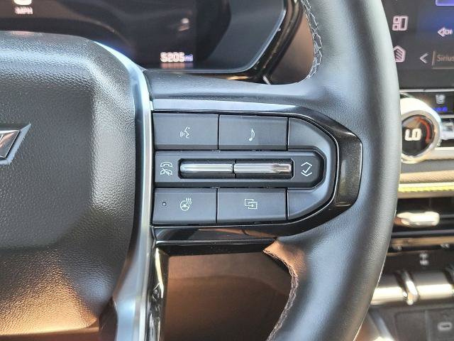 Used 2026 Chevrolet Colorado ZR2 w/ Technology Package AWD/4WD image 26