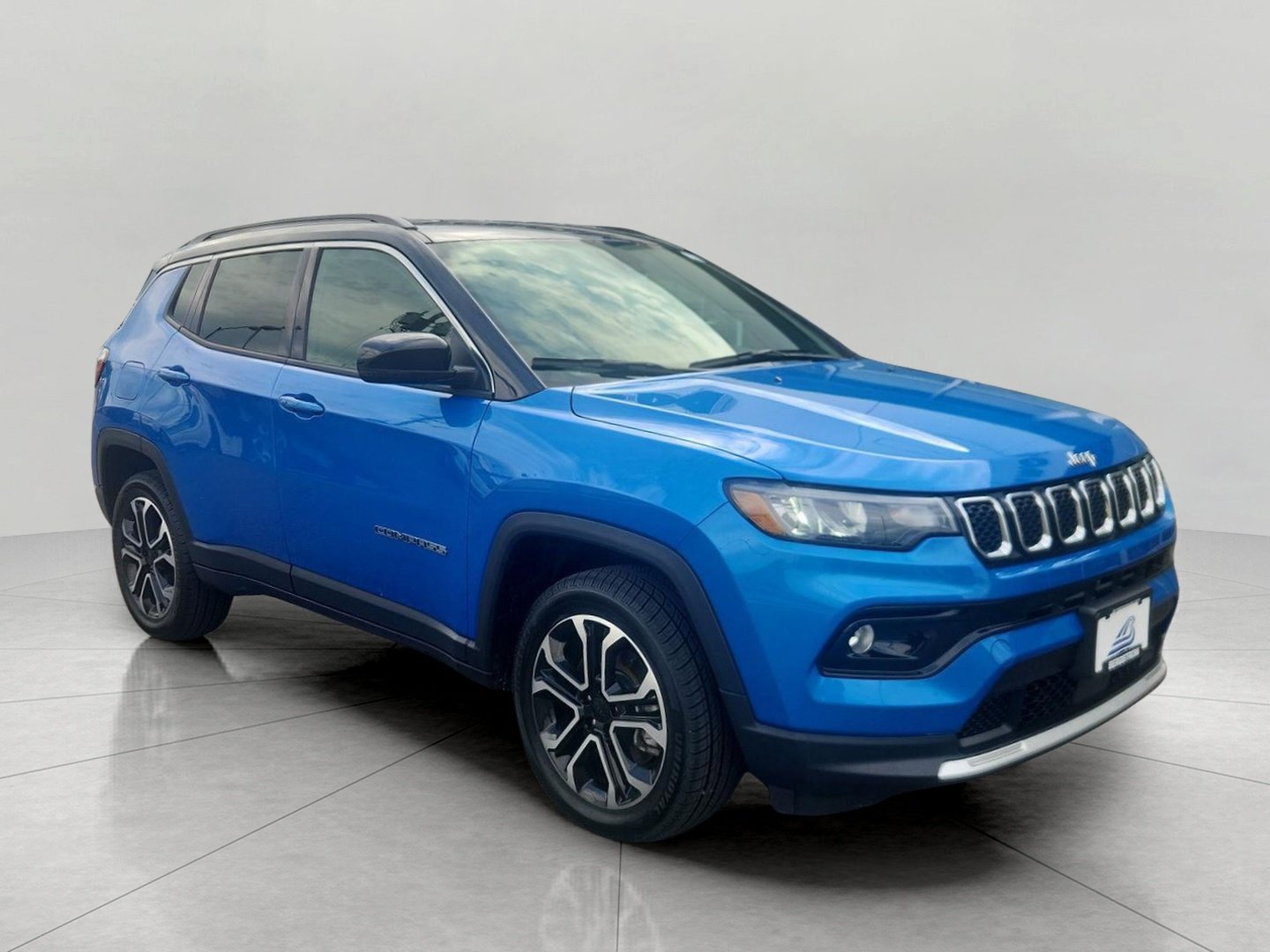 Used 2023 Jeep Compass Limited AWD/4WD image 1