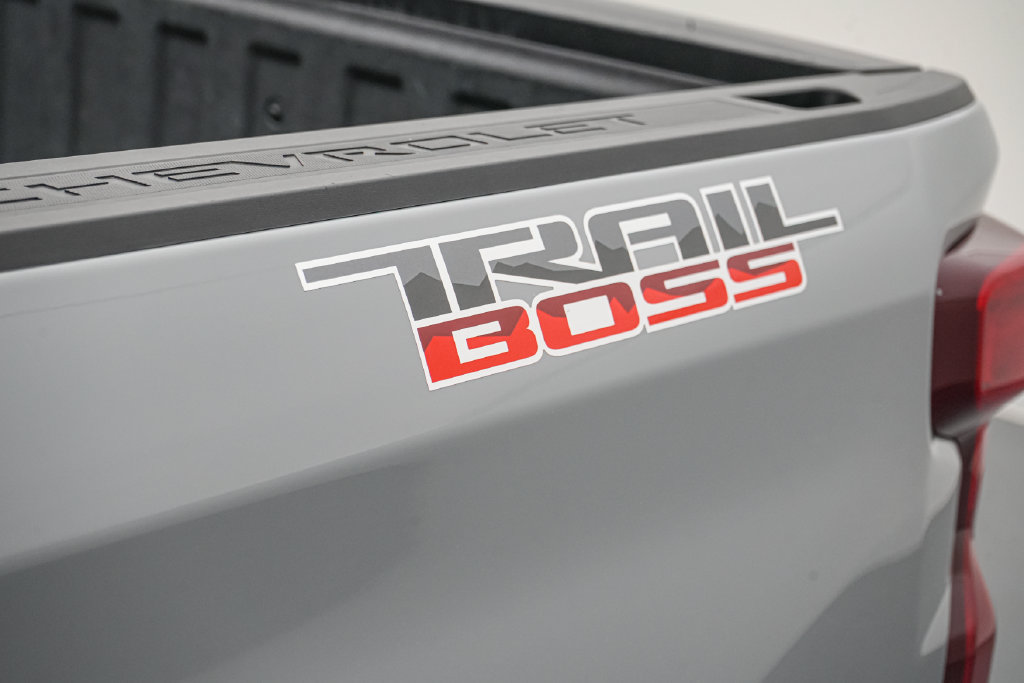 Used 2024 Chevrolet Silverado 1500 LT Trail Boss w/ Convenience Package II AWD/4WD image 11