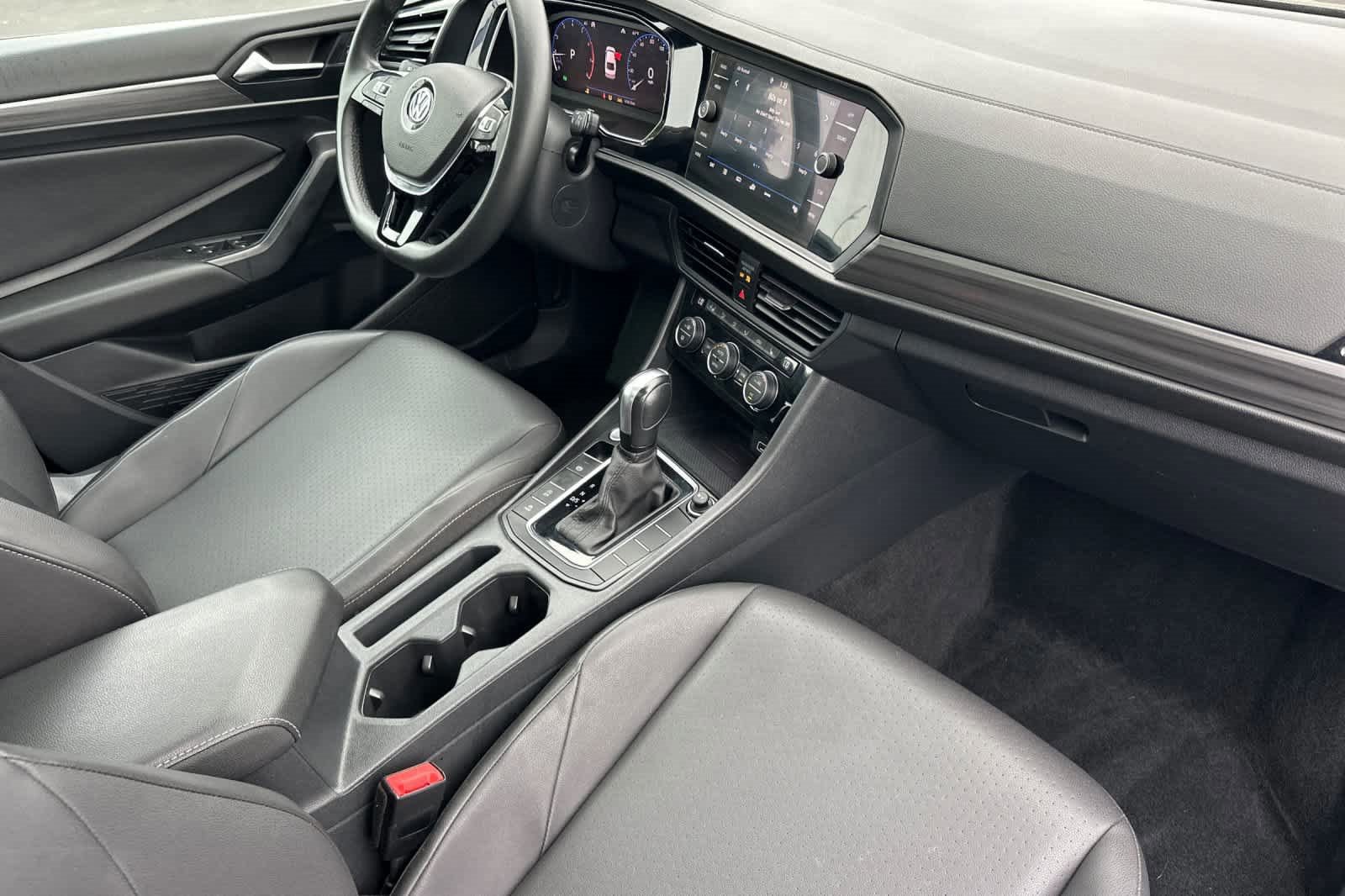 Used 2020 Volkswagen Jetta SEL image 16