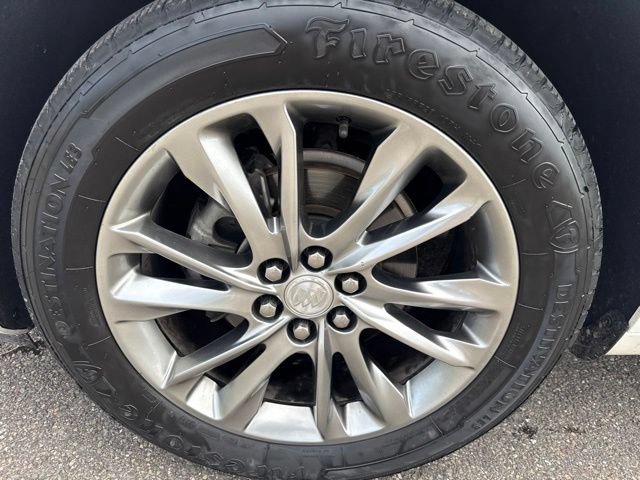 Used 2022 Buick Enclave Avenir w/ Avenir Technology Package AWD/4WD image 11