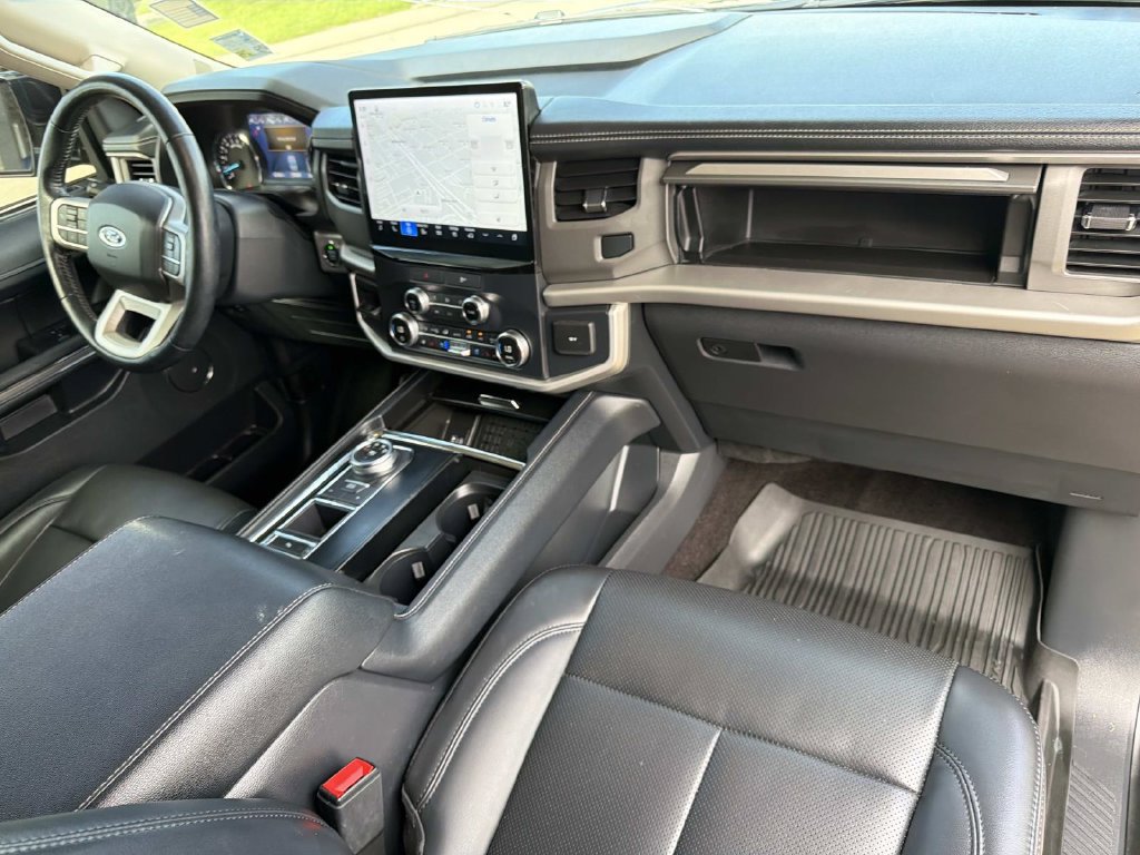 Certified 2022 Ford Expedition XLT RWD image 17