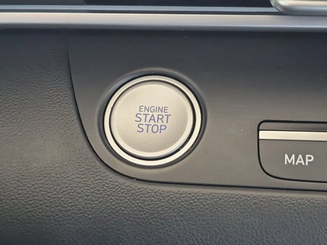 Used 2023 Hyundai Elantra Limited FWD image 28