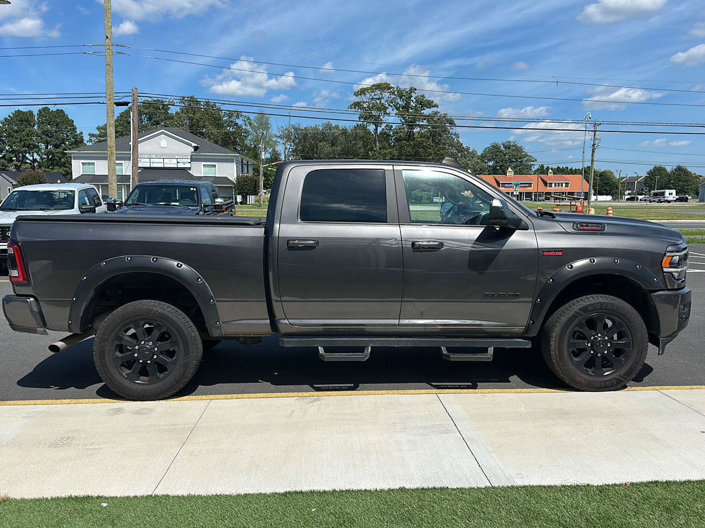 Used 2022 RAM 2500 Laramie AWD/4WD image 4