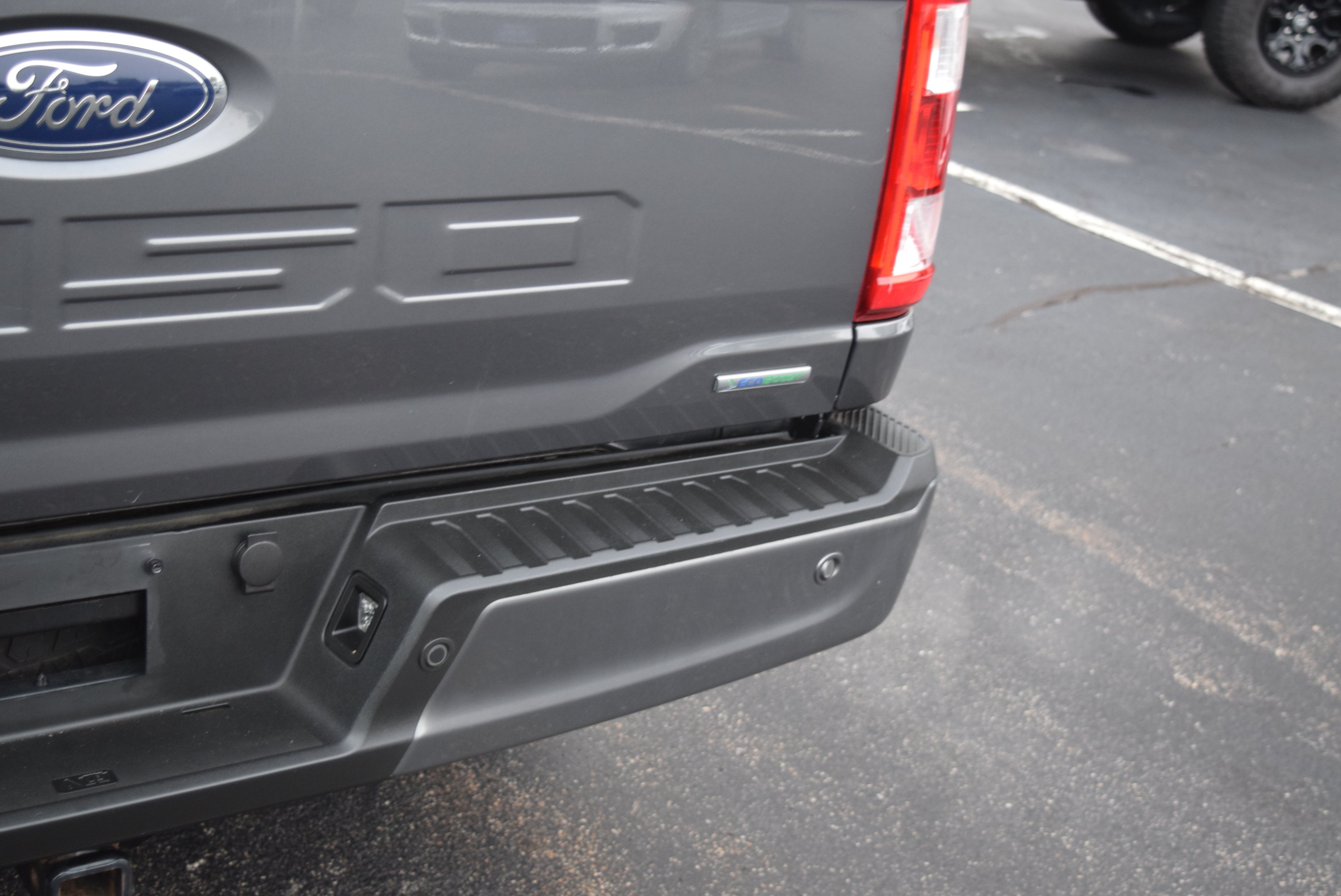 Certified 2022 Ford F150 XL w/ STX Appearance Package AWD/4WD image 6