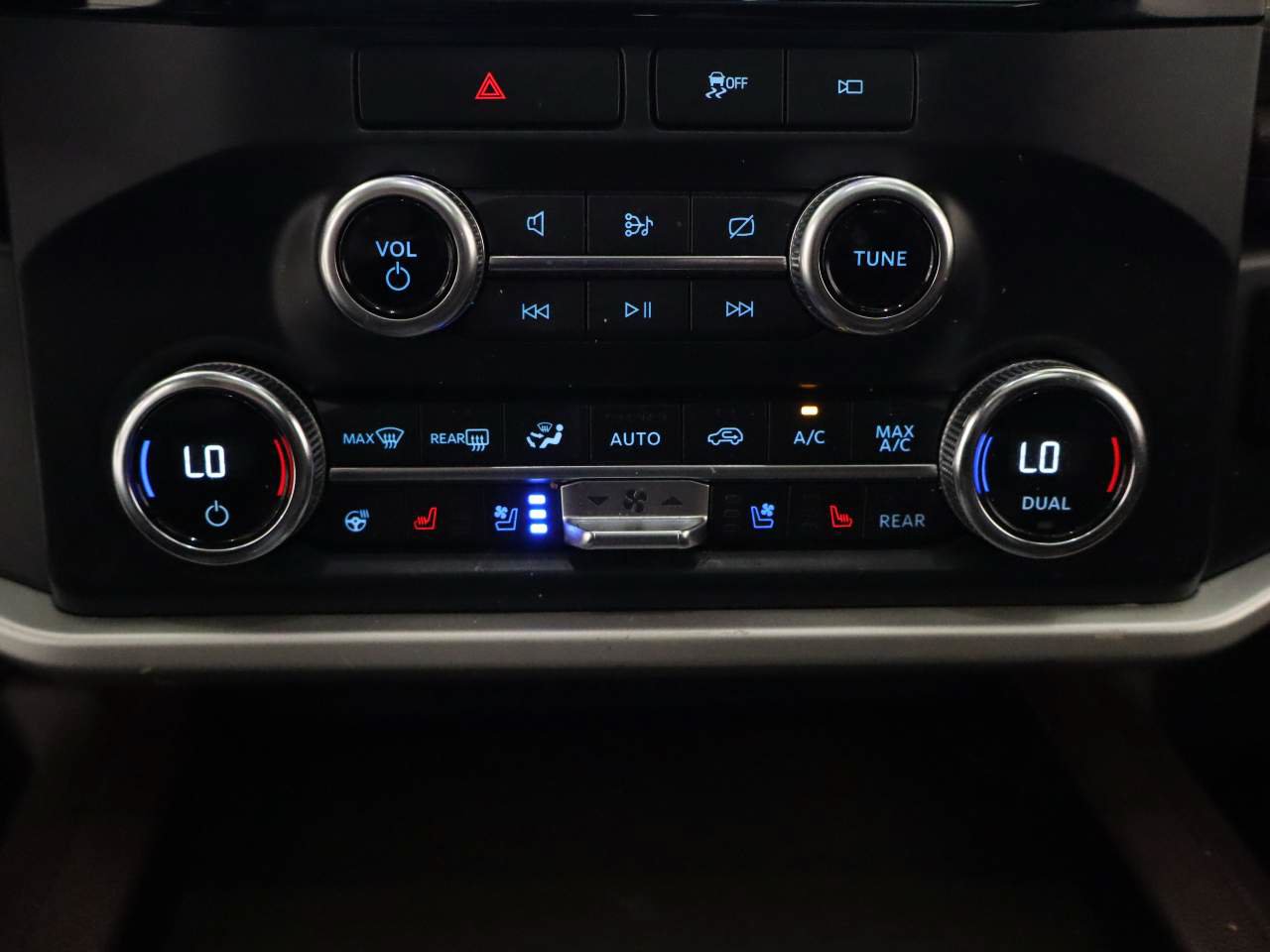 Certified 2022 Ford Expedition Limited AWD/4WD image 11