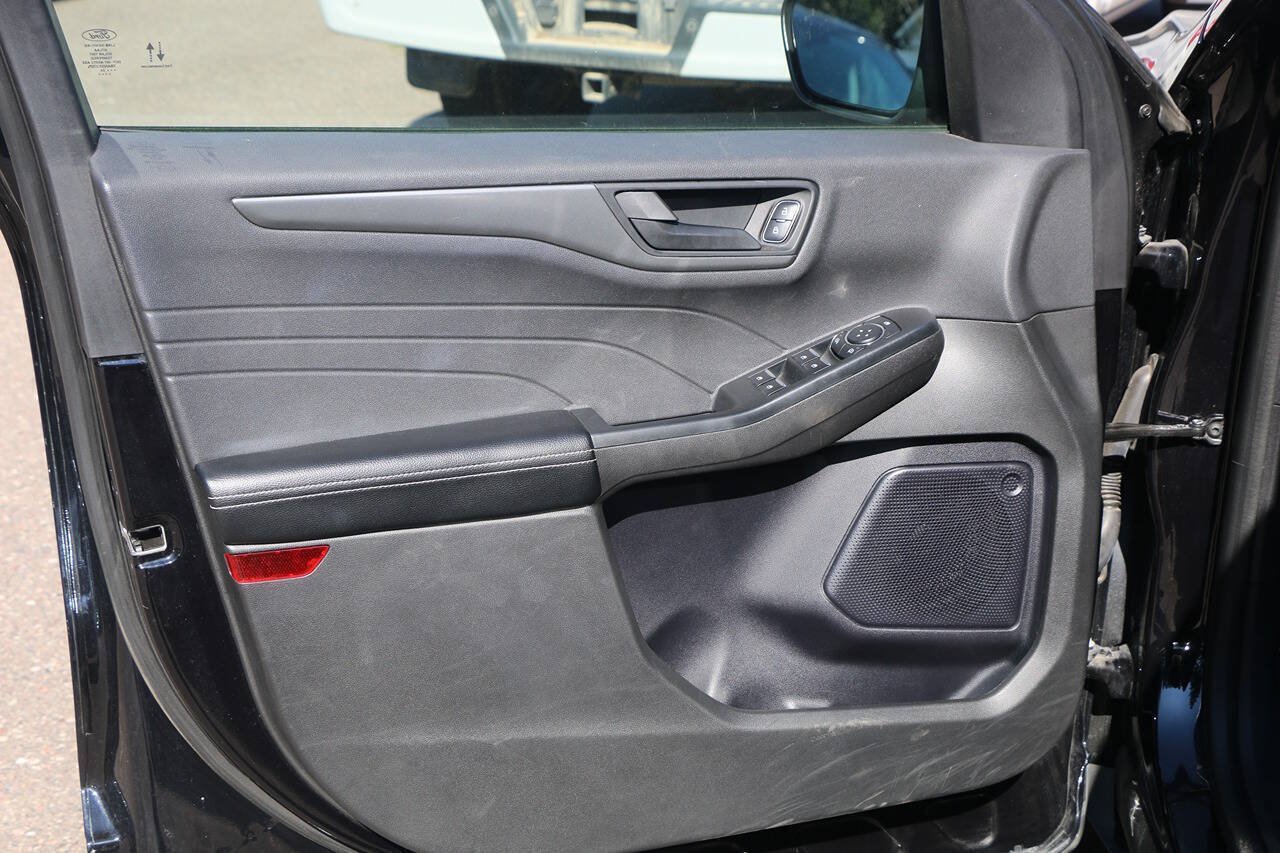 Certified 2024 Ford Escape Active AWD/4WD image 31