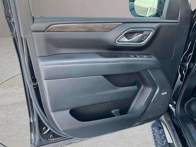 Used 2022 Chevrolet Suburban Z71 w/ Z71 Off-Road Package AWD/4WD image 14
