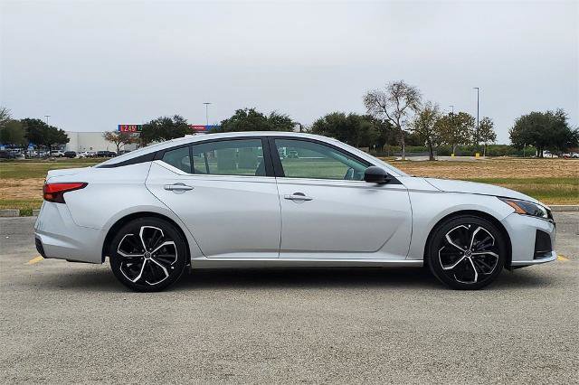 Used 2024 Nissan Altima 2.5 SR image 4