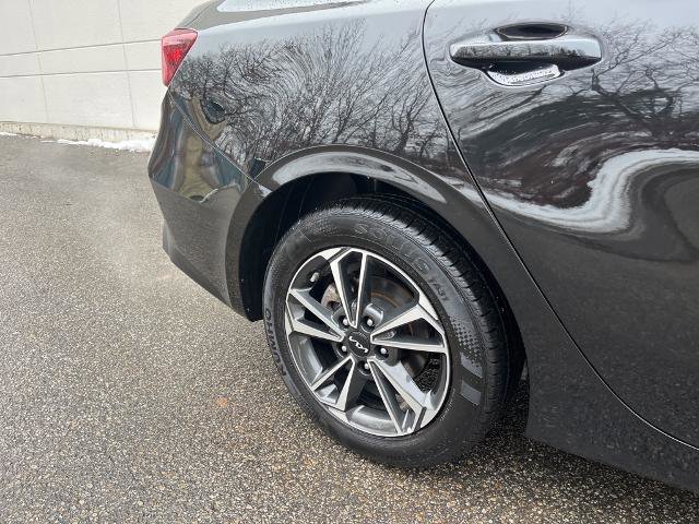 Used 2024 Kia Forte LXS w/ LXS Technology Package image 9