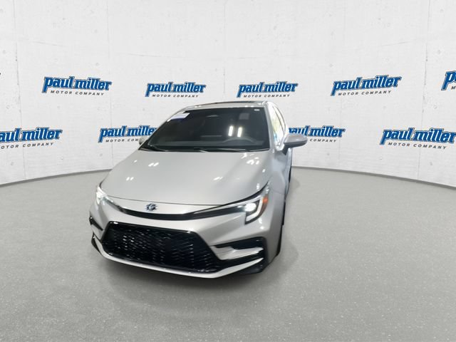 Used 2023 Toyota Corolla SE w/ SE Package AWD/4WD image 4