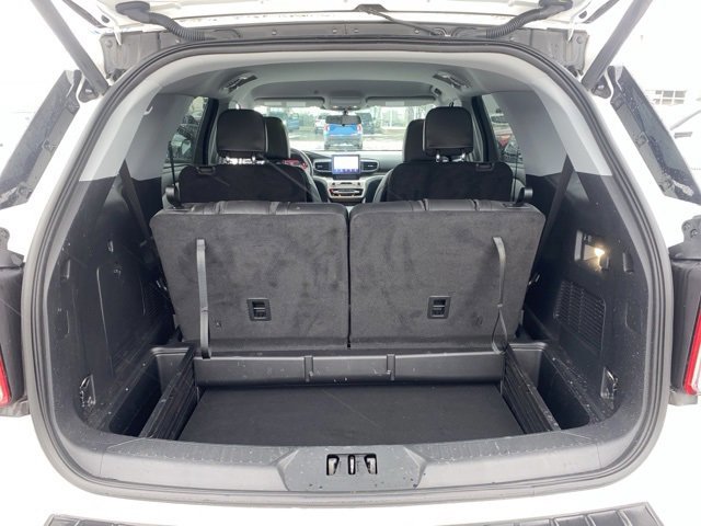 Certified 2023 Ford Explorer XLT w/ Equipment Group 202A image 23