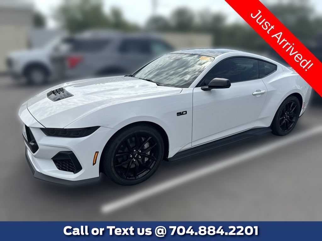 Certified 2025 Ford Mustang GT Premium RWD image 1