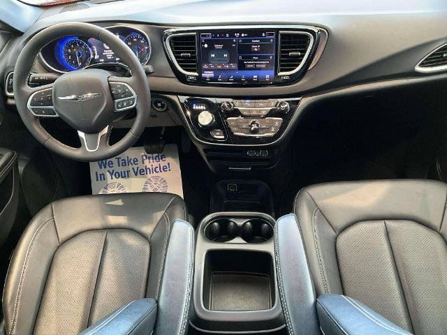 Used 2025 Chrysler Pacifica Select FWD image 25