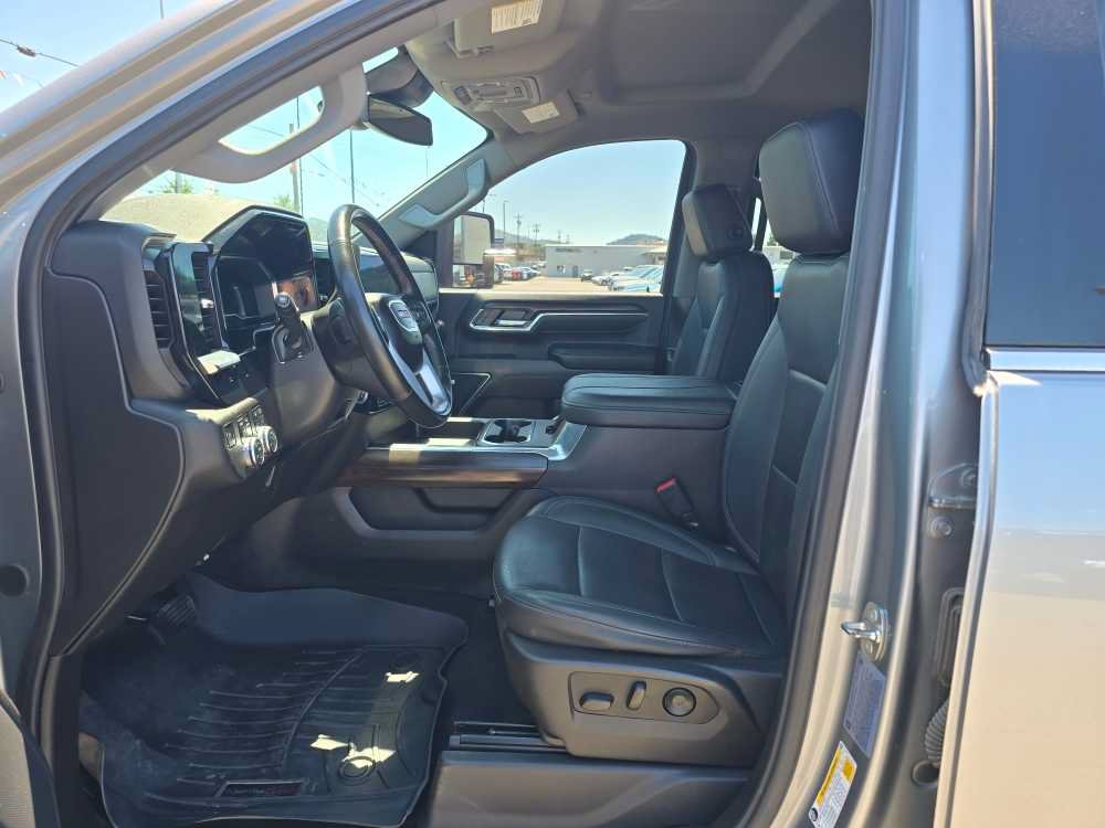 Used 2024 GMC Sierra 2500 SLT w/ SLT Premium Package AWD/4WD image 9
