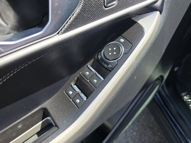 Certified 2022 Ford Explorer XLT RWD image 18