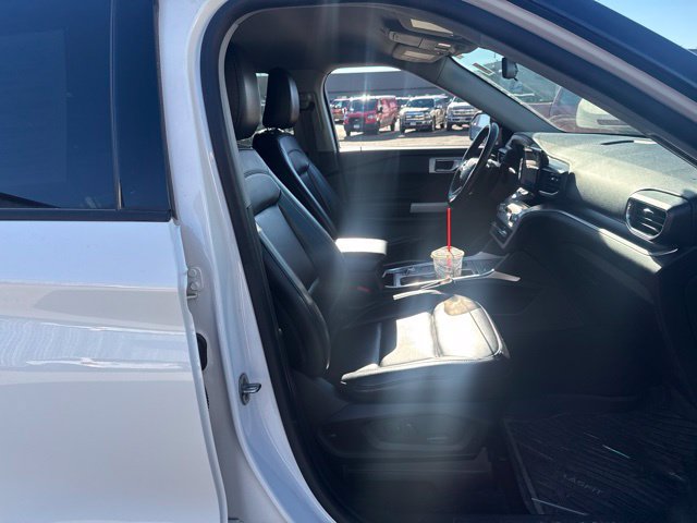 Certified 2021 Ford Explorer XLT w/ Equipment Group 202A AWD/4WD image 17