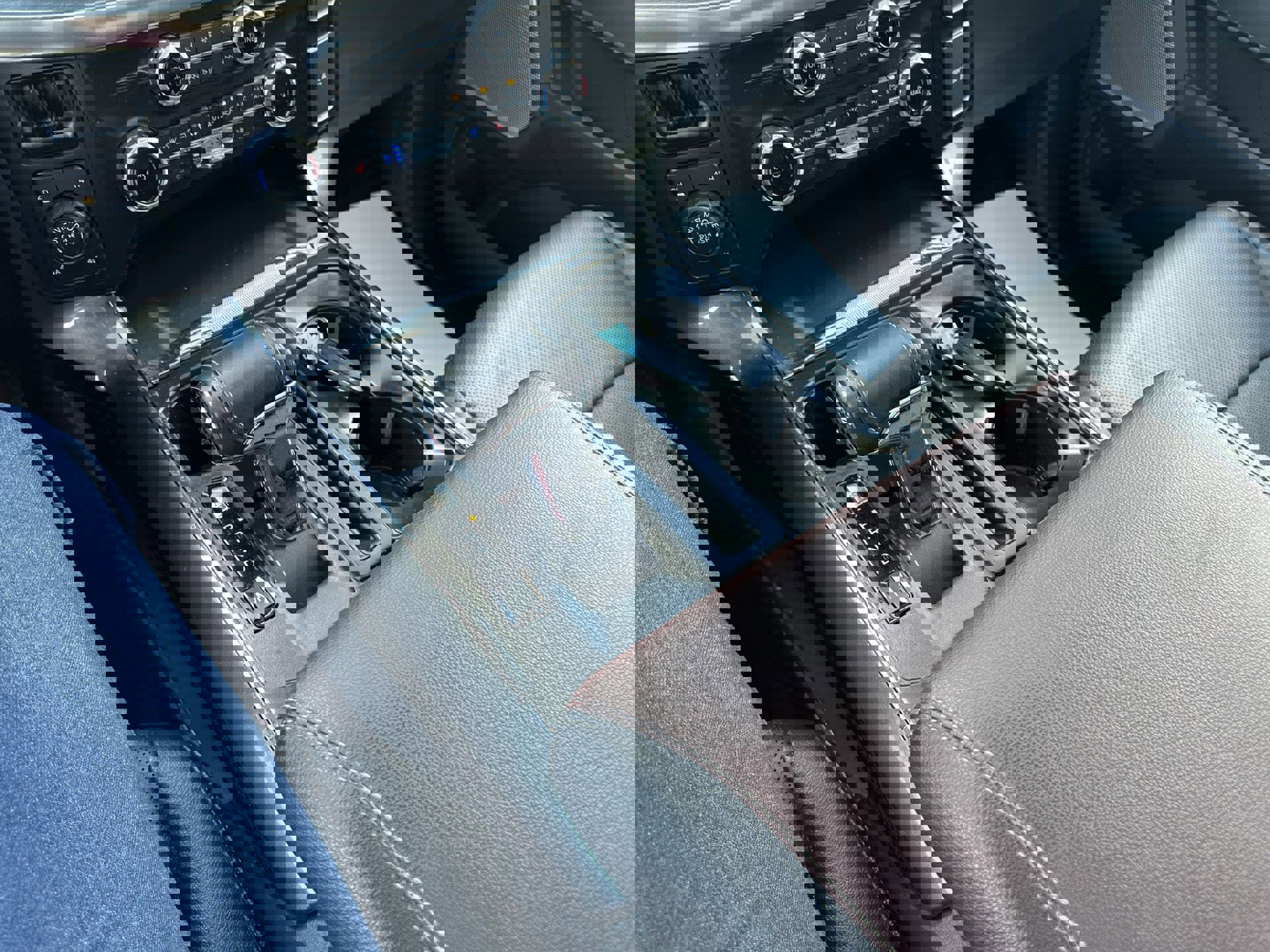 Certified 2023 Ford F150 Lariat w/ Equipment Group 502A High image 15