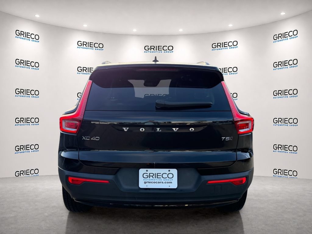Used 2021 Volvo XC40 T5 R-Design AWD/4WD image 6