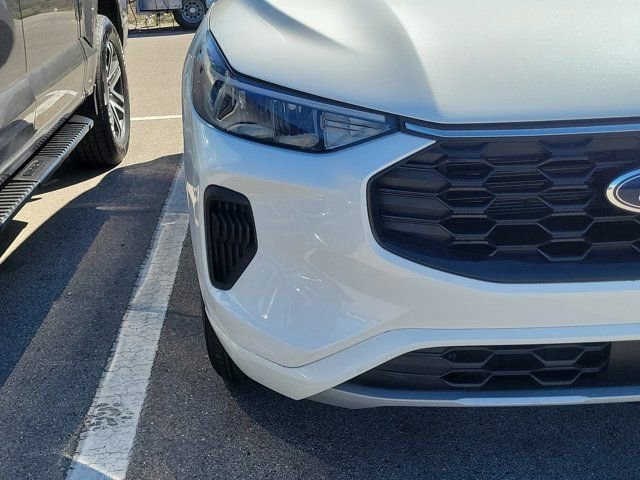 Certified 2024 Ford Escape ST-Line w/ Equipment Group 301A image 7