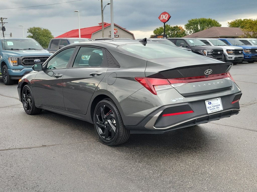 Used 2026 Hyundai Elantra Sport FWD image 6