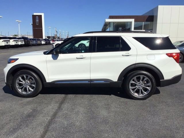 Certified 2022 Ford Explorer XLT w/ Equipment Group 202A AWD/4WD image 2