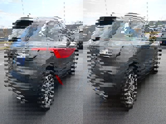 Certified 2020 Ford Escape Titanium image 4