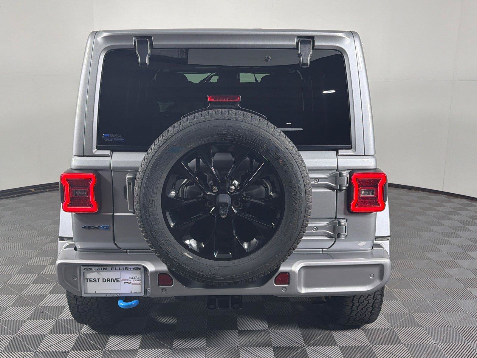 Used 2021 Jeep Wrangler Unlimited Sahara AWD/4WD image 7