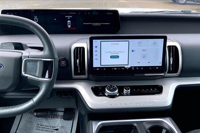 Certified 2025 Ford Expedition Active AWD/4WD image 5