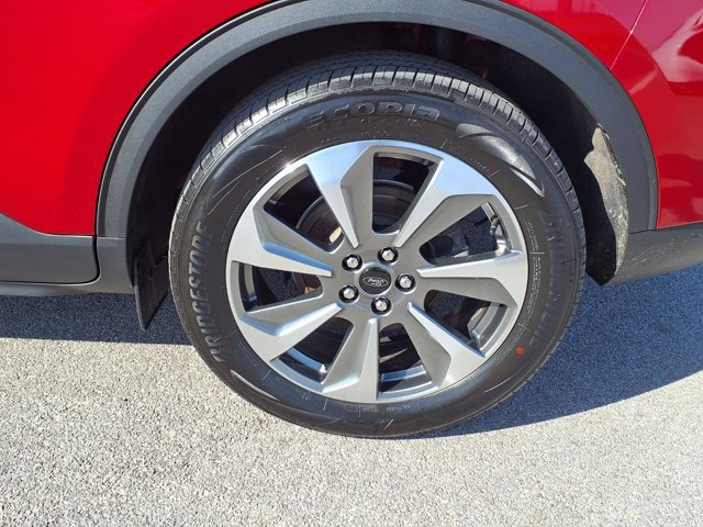 Certified 2025 Ford Escape Platinum w/ Premium Technology Package image 25