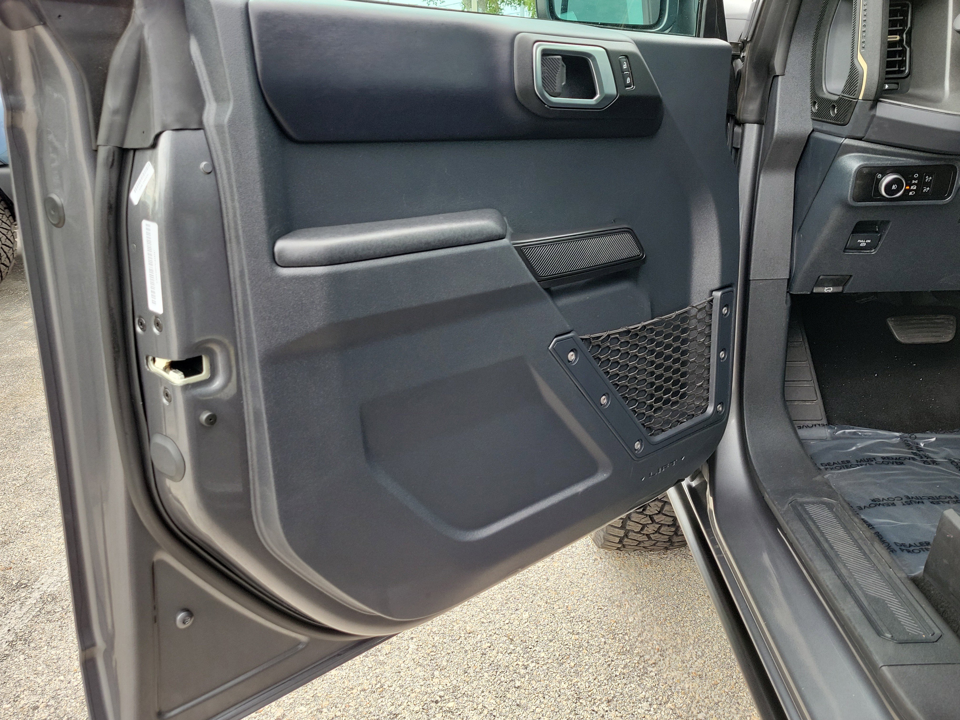 Certified 2025 Ford Bronco Badlands AWD/4WD image 18