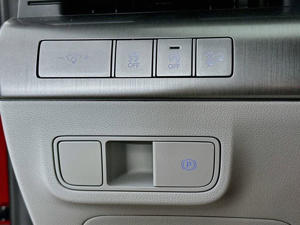 Used 2025 Hyundai Kona SE AWD/4WD image 25