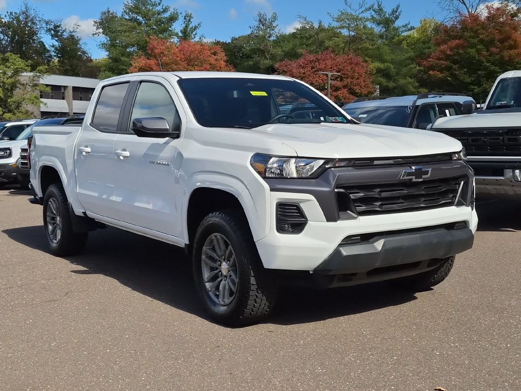 Used 2023 Chevrolet Colorado LT w/ LT Convenience Package II AWD/4WD image 15